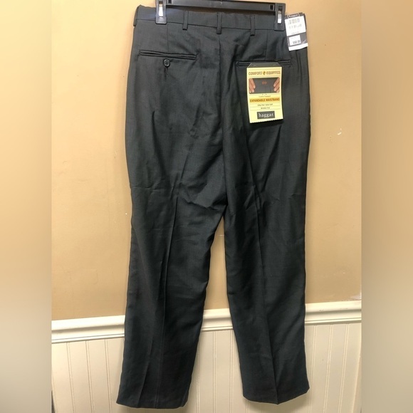 Haggar Mens Gray Dress Pants Expandable Waist Silky Feel Size 32x30 NWT - Picture 2 of 4